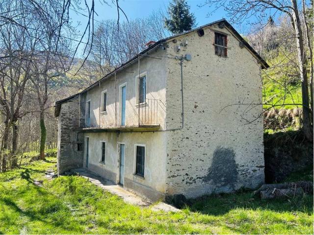 Villa Indipendente in vendita a Deversi, Piemonte