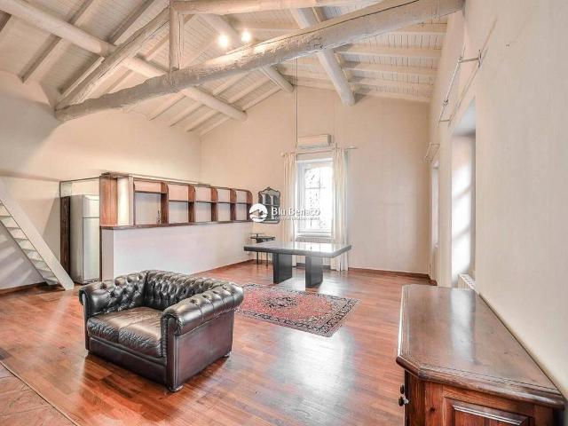 Villa Indipendente in vendita a Comunità Montana Parco Alto Garda bresciano, Gargnano