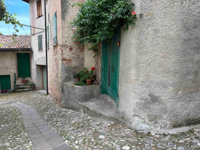Villa Indipendente in vendita a Comunità Montana Parco Alto Garda bresciano, Gargnano