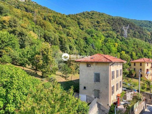 Villa Indipendente in vendita a Comunità Montana Parco Alto Garda bresciano, Gargnano
