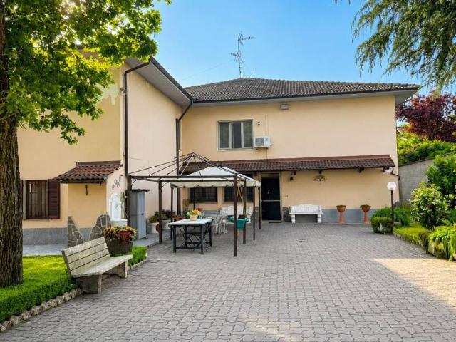 Villa Indipendente in vendita a Garlasco, Lombardia