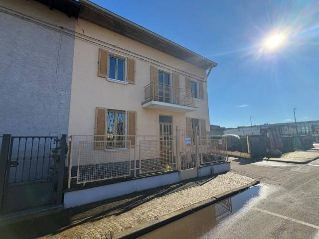 Villa Indipendente in vendita a Garlasco, Lombardia