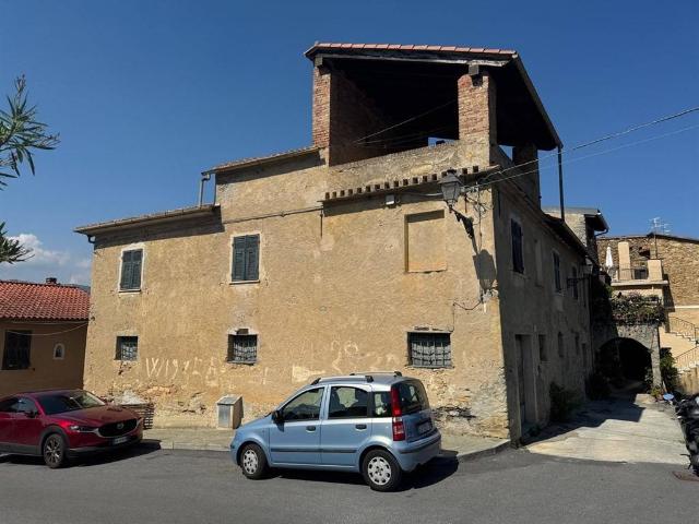 Villa Indipendente in vendita a Garlenda, Liguria