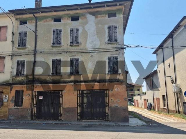 Villa Indipendente in vendita a Val d’Enza, Re