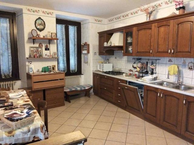 Villa Indipendente in vendita a Comunità Montana Valli del Verbano, Gavirate