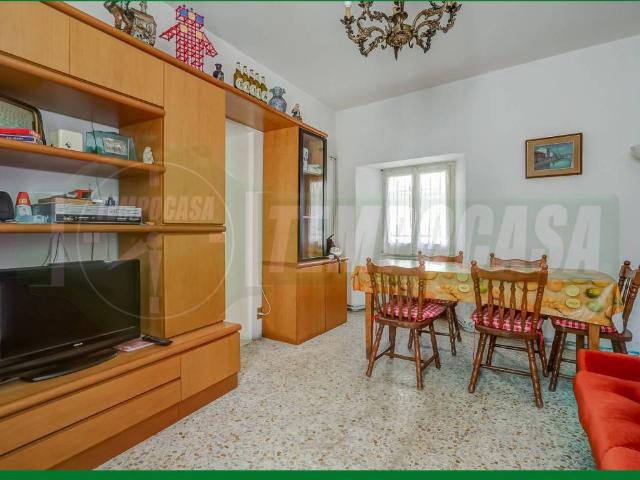 Villa Indipendente in vendita a Comunità Montana Valli del Verbano, Gavirate