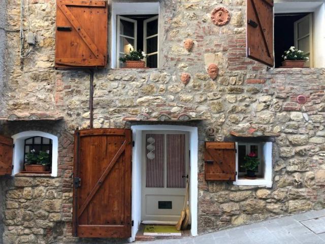 Villa Indipendente in vendita a Bivio Di Ravi, Toscana