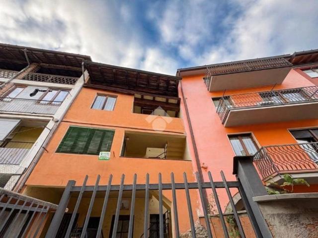 Villa Indipendente in vendita a Orezzo, Gazzaniga