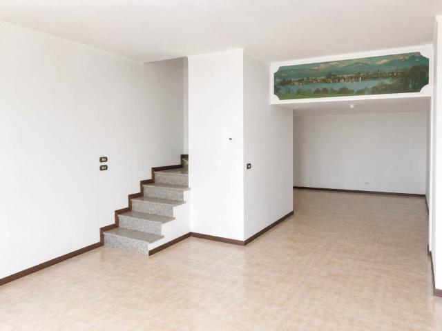 Villa Indipendente in vendita a Tuna, Gazzola