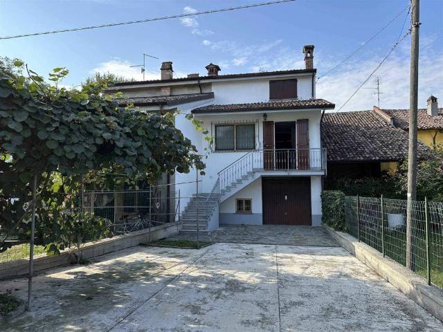 Villa Indipendente in vendita a Gazzola, Reggio Emilia