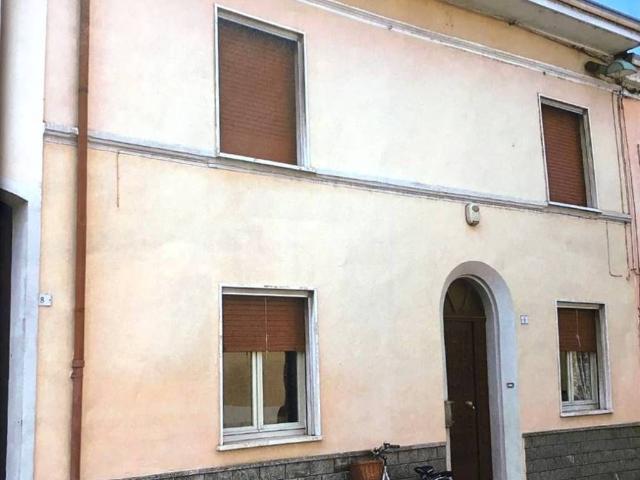 Villa Indipendente in vendita a Gazzuolo, Lombardia