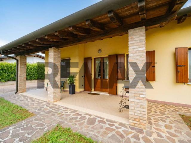 Villa Indipendente in vendita a Gazzuolo, Lombardia