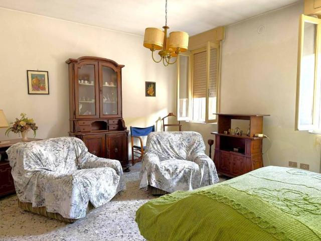 Villa Indipendente in vendita a Gazzuolo, Lombardia