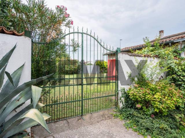 Villa Indipendente in vendita a Gazzuolo, Lombardia
