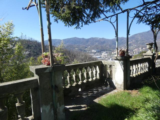 Villa Indipendente in vendita a Val Polcevera, Serra Riccò