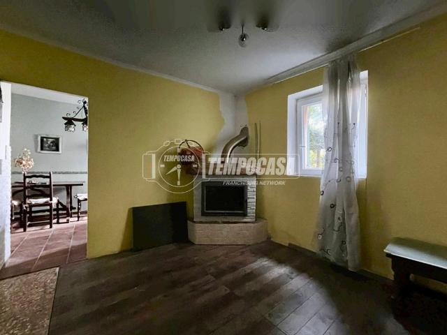 Villa Indipendente in vendita a Medio Ponente, Serra Riccò