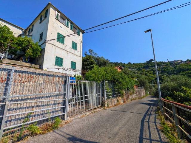 Villa Indipendente in vendita a Media Val Bisagno, Serra Riccò