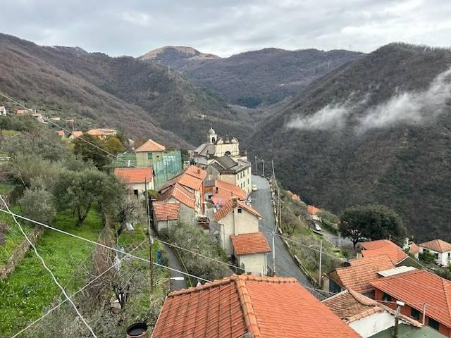Villa Indipendente in vendita a Aggio, Serra Riccò