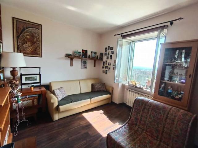 Villa Indipendente in vendita a Medio Ponente, Serra Riccò