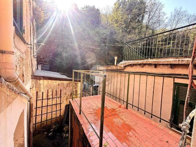 Villa Indipendente in vendita a Levante, Serra Riccò