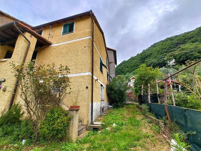 Villa Indipendente in vendita a Cartagenova, Serra Riccò