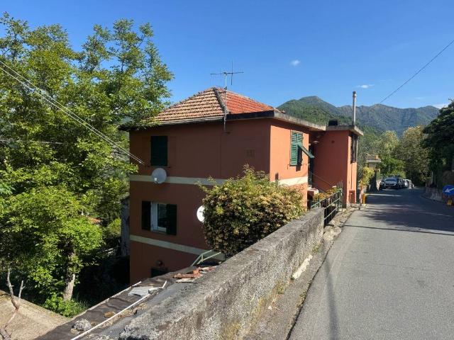 Villa Indipendente in vendita a Media Val Bisagno, Serra Riccò