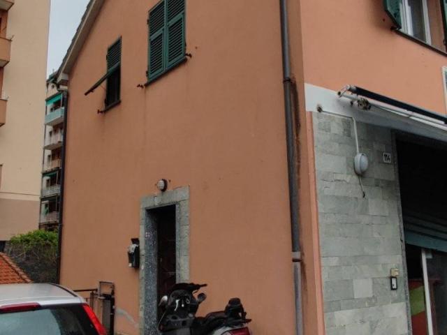 Villa Indipendente in vendita a Serino, Genova