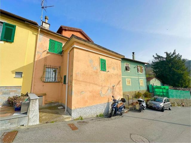 Villa Indipendente in vendita a Val Polcevera, Serra Riccò