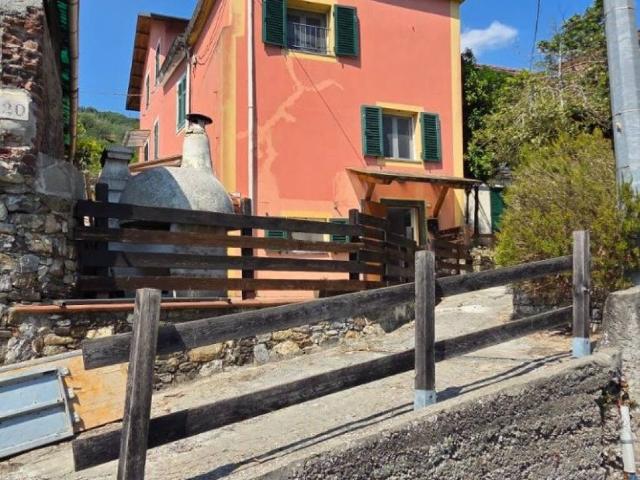 Villa Indipendente in vendita a Levante, Serra Riccò