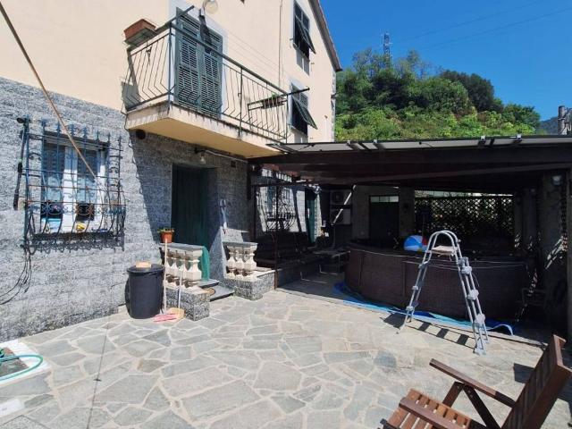 Villa Indipendente in vendita a Val Polcevera, Serra Riccò