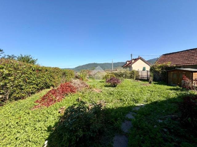 Villa Indipendente in vendita a Media Val Bisagno, Serra Riccò