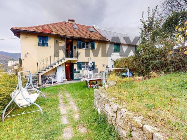 Villa Indipendente in vendita a Val Polcevera, Serra Riccò