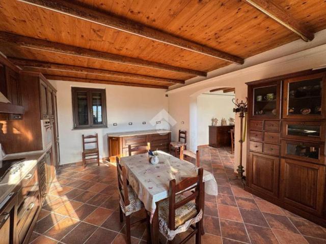 Villa Indipendente in vendita a Val Polcevera, Serra Riccò