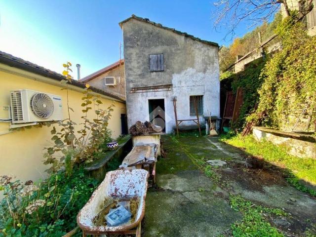 Villa Indipendente in vendita a Media Val Bisagno, Serra Riccò