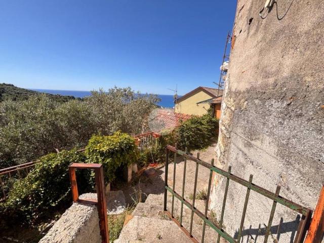 Villa Indipendente in vendita a Levante, Serra Riccò