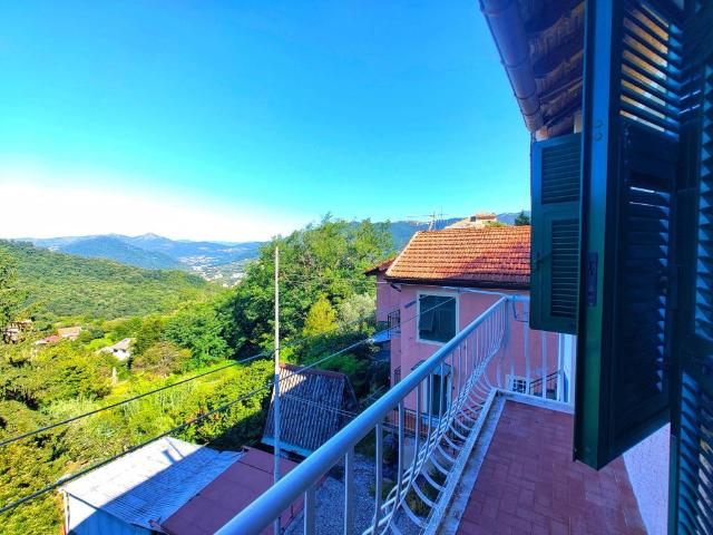 Villa Indipendente in vendita a Fontanegli, Serra Riccò