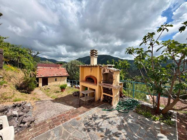 Villa Indipendente in vendita a Cantalupo, Genova