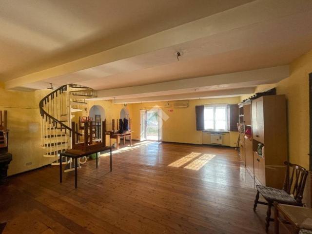 Villa Indipendente in vendita a Media Val Bisagno, Serra Riccò