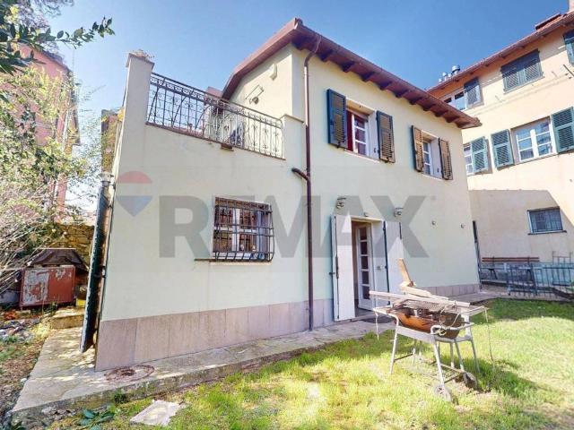 Villa Indipendente in vendita a Val Polcevera, Serra Riccò