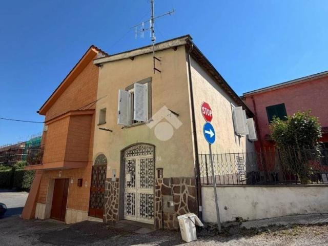 Villa Indipendente in vendita a Montecagnoletto, Roma Capitale