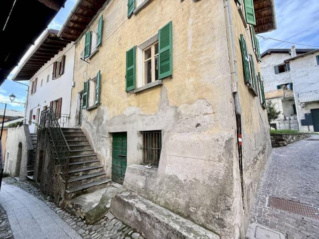 Villa Indipendente in vendita a Gera Lario, Lombardia