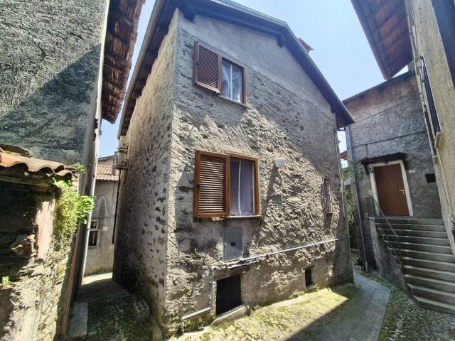 Villa Indipendente in vendita a Gera Lario, Lombardia