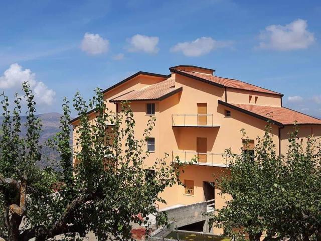 Villa Indipendente in vendita a Geraci Siculo, Sicilia