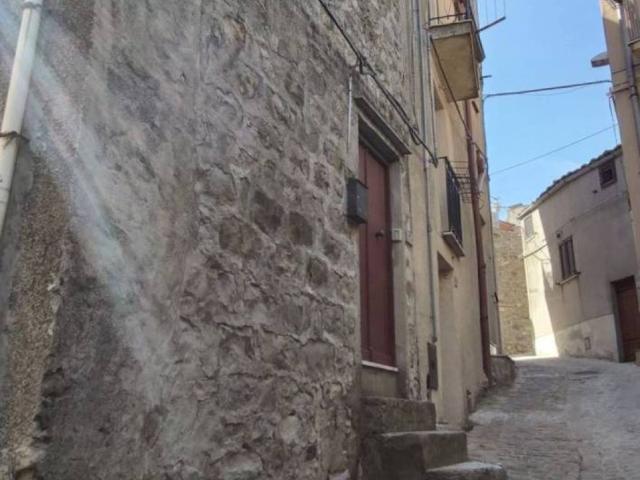 Villa Indipendente in vendita a Geraci Siculo, Sicilia