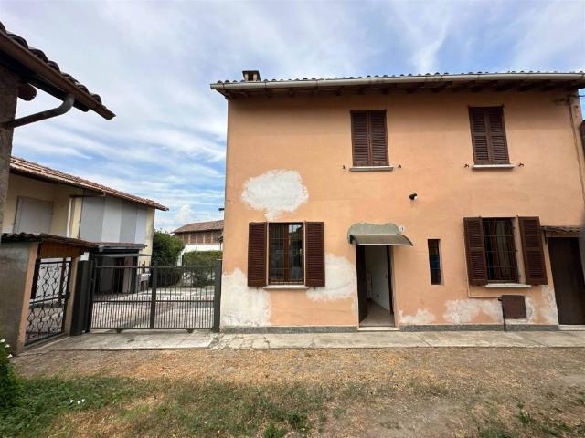 Villa Indipendente in vendita a Gerenzago, Lombardia
