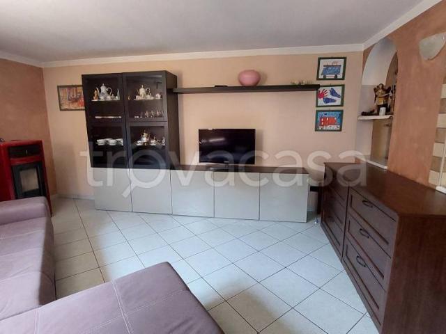 Villa Indipendente in vendita a Gerenzago, Lombardia