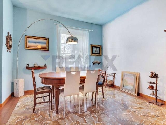 Villa Indipendente in vendita a Villaggio Moneta, Gerenzano