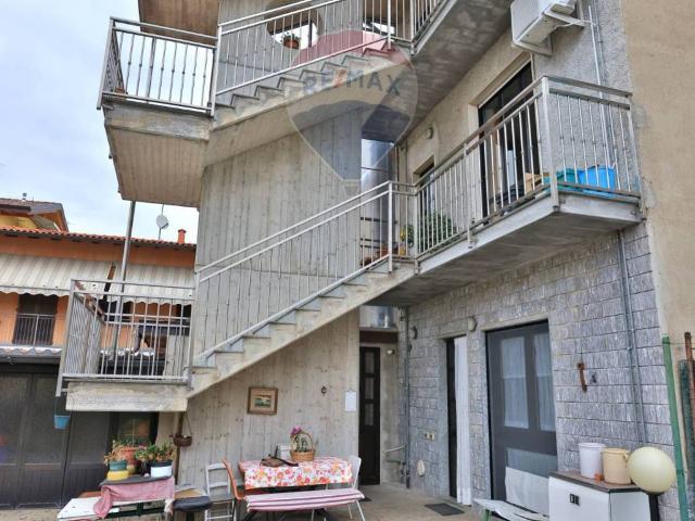 Villa Indipendente in vendita a Gerenzano, Lombardia
