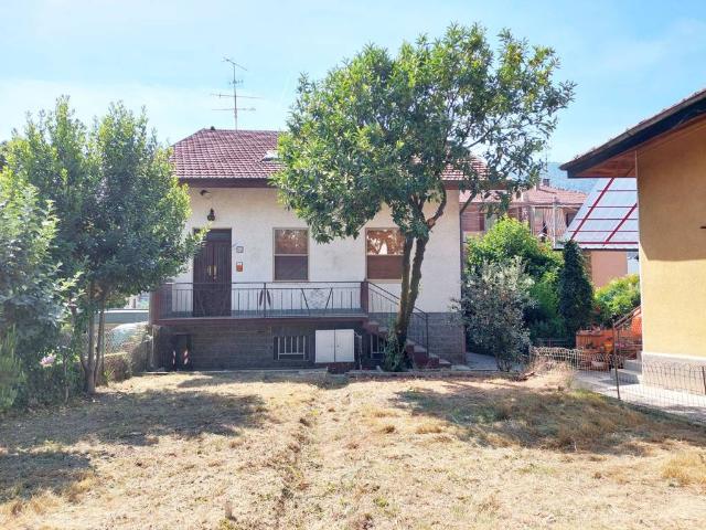 Villa Indipendente in vendita a Unione Montana di Comuni delle Valli di Lanzo, Ceronda e Casternone, Piemonte