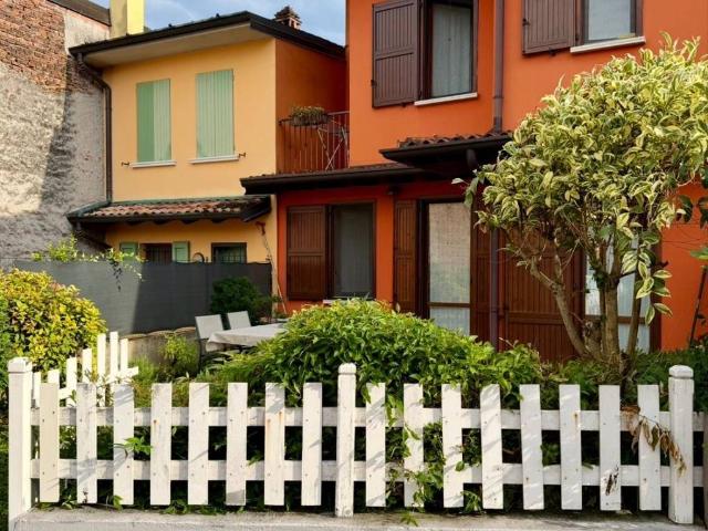 Villa Indipendente in vendita a Ghedi, Lombardia